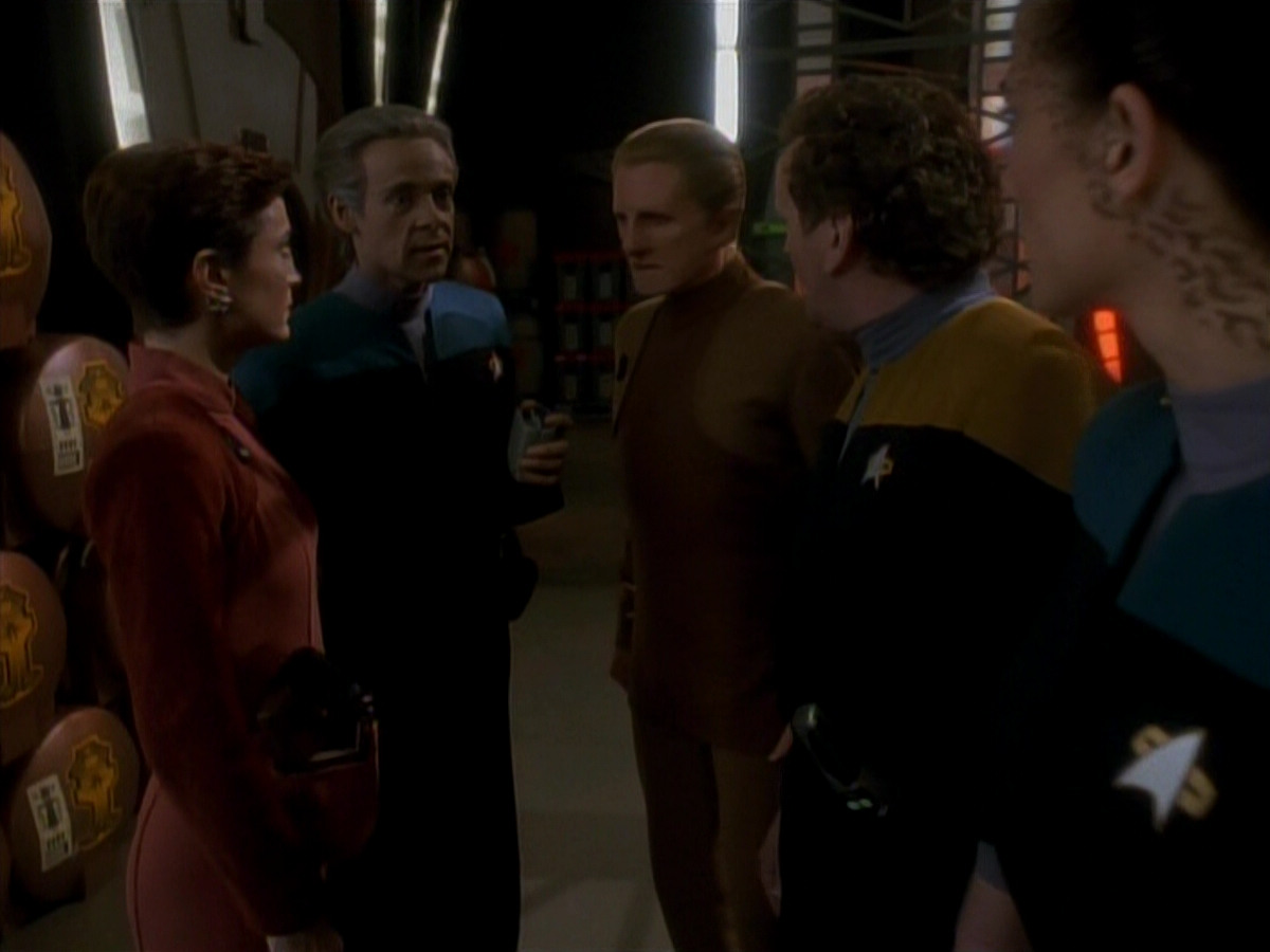 extant_StarTrek_DS9_3x18-DistantVoices_01880.jpg