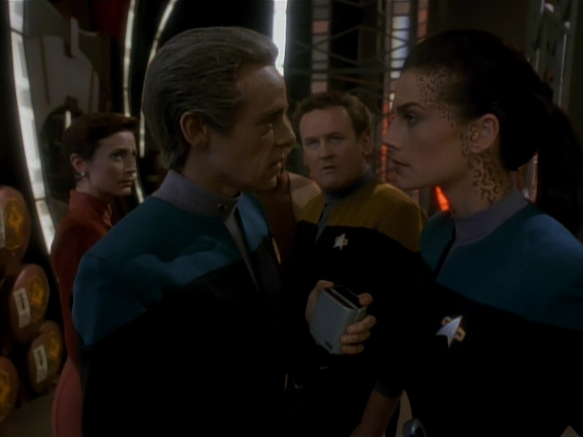 extant_StarTrek_DS9_3x18-DistantVoices_01890.jpg