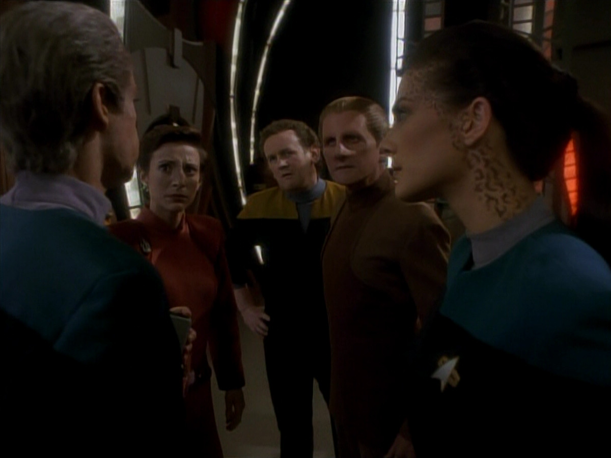 extant_StarTrek_DS9_3x18-DistantVoices_01913.jpg