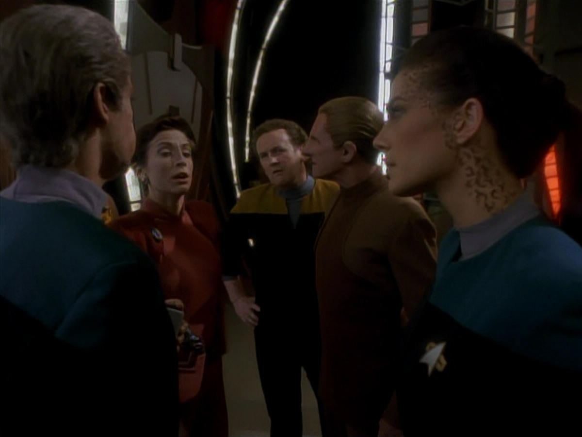 extant_StarTrek_DS9_3x18-DistantVoices_01915.jpg