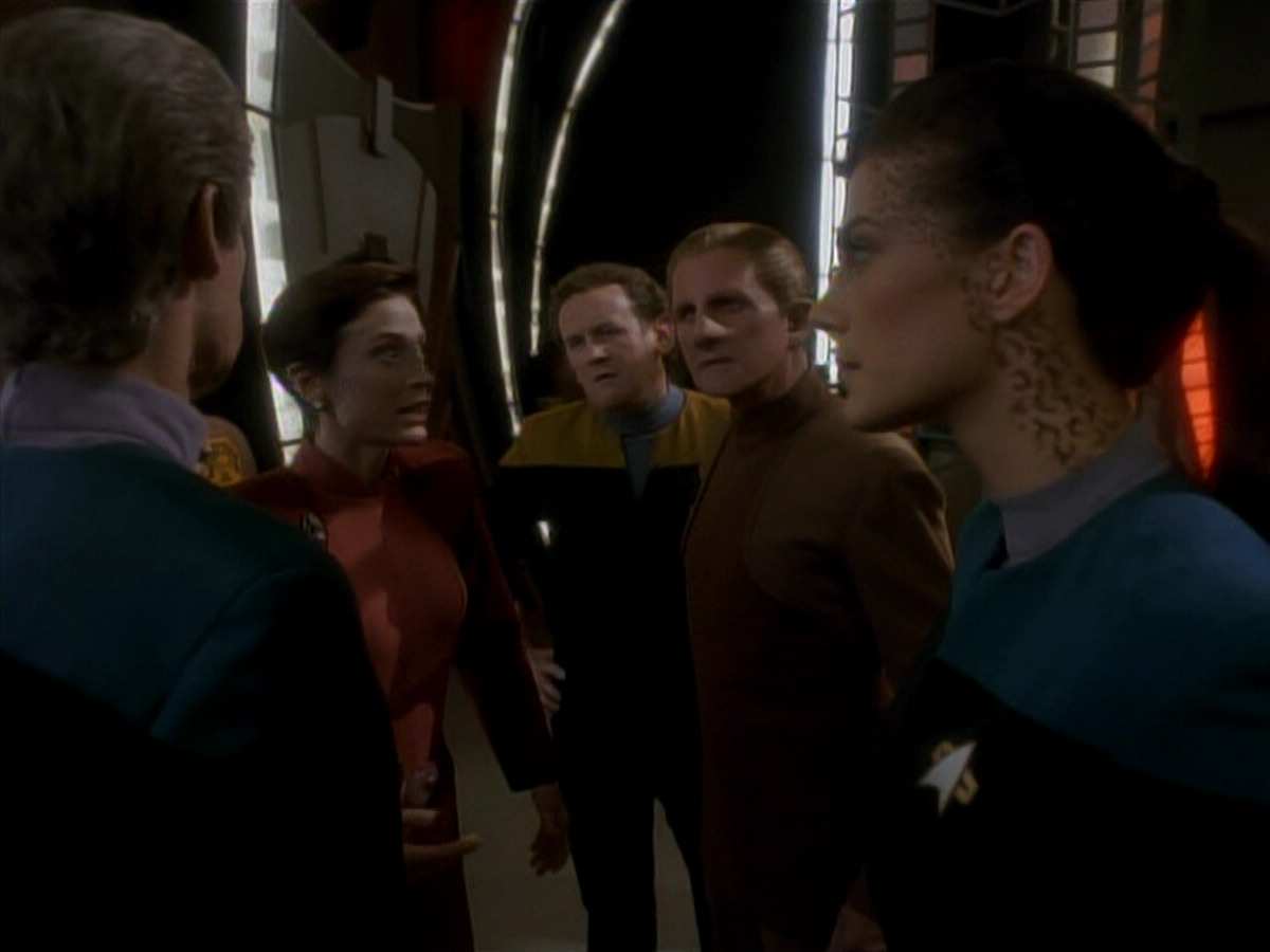 extant_StarTrek_DS9_3x18-DistantVoices_01918.jpg
