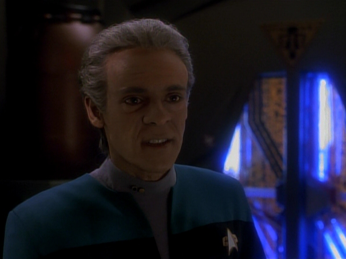 extant_StarTrek_DS9_3x18-DistantVoices_01947.jpg