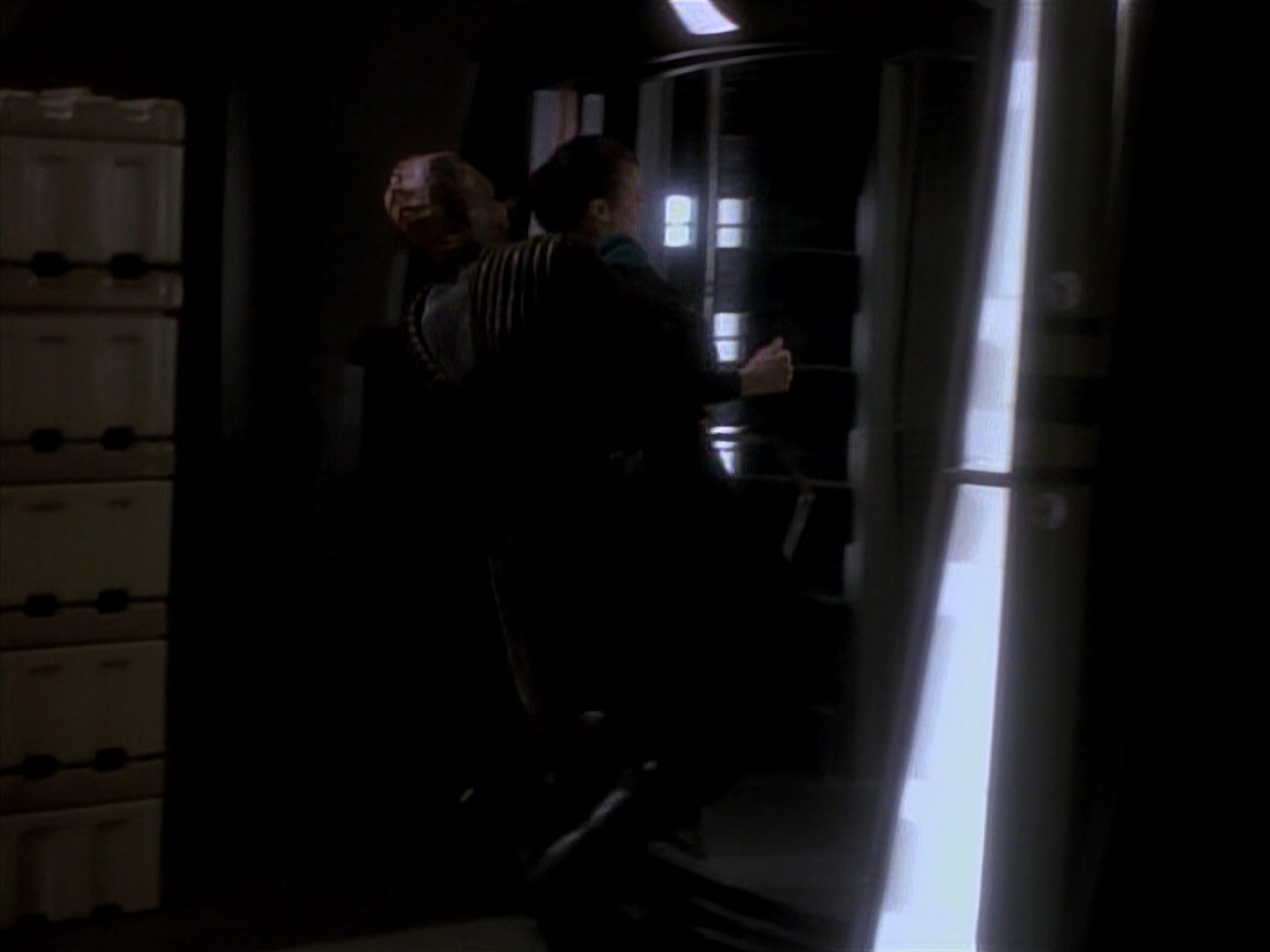 extant_StarTrek_DS9_3x18-DistantVoices_01973.jpg