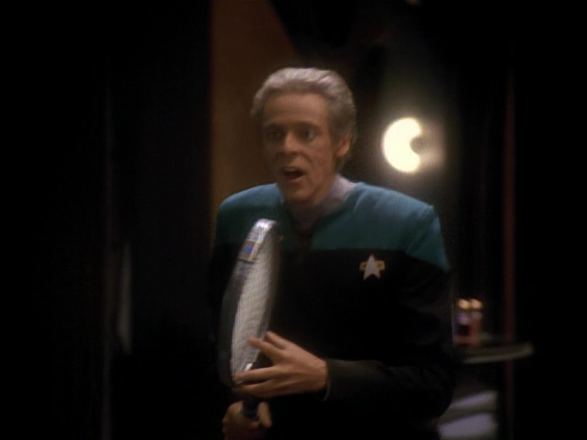 extant_StarTrek_DS9_3x18-DistantVoices_02019.jpg
