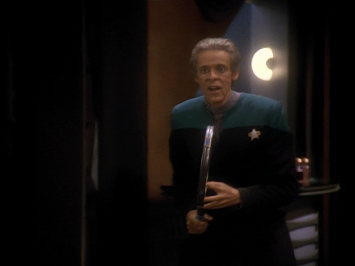 extant_StarTrek_DS9_3x18-DistantVoices_02027.jpg