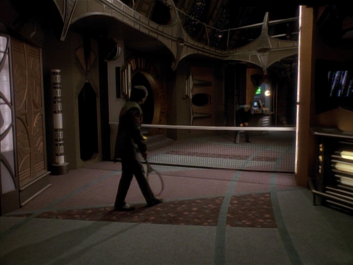 extant_StarTrek_DS9_3x18-DistantVoices_02035.jpg