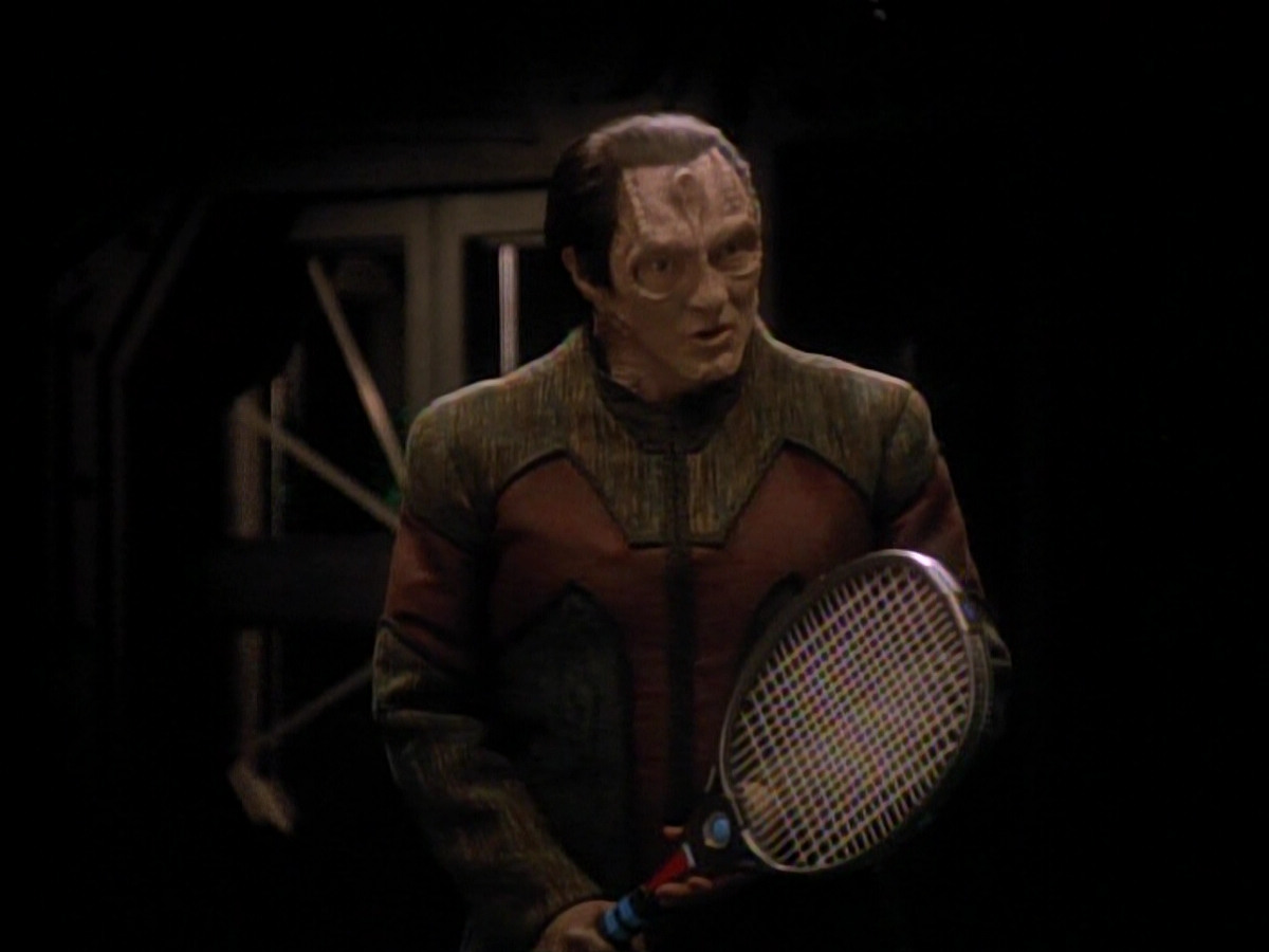 extant_StarTrek_DS9_3x18-DistantVoices_02038.jpg