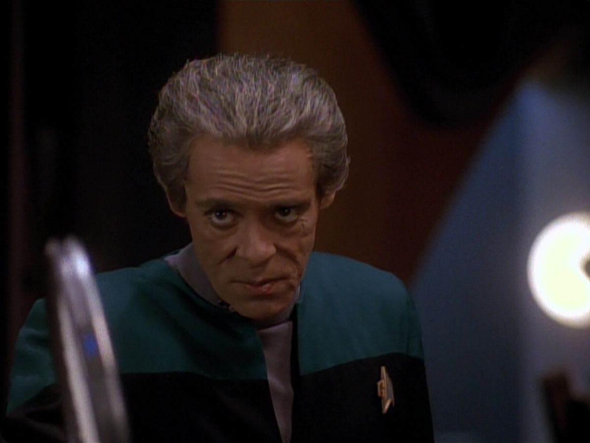 extant_StarTrek_DS9_3x18-DistantVoices_02066.jpg