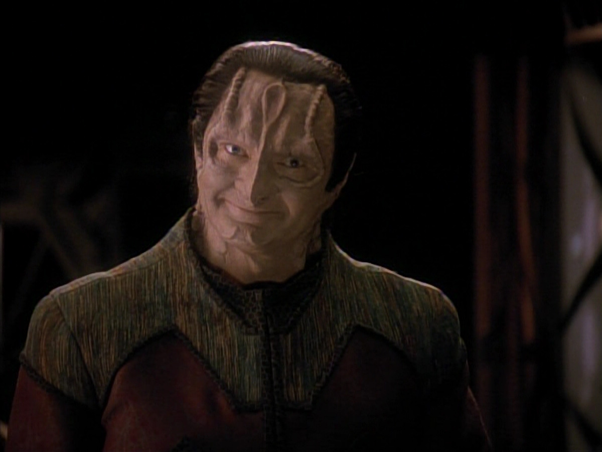 extant_StarTrek_DS9_3x18-DistantVoices_02079.jpg