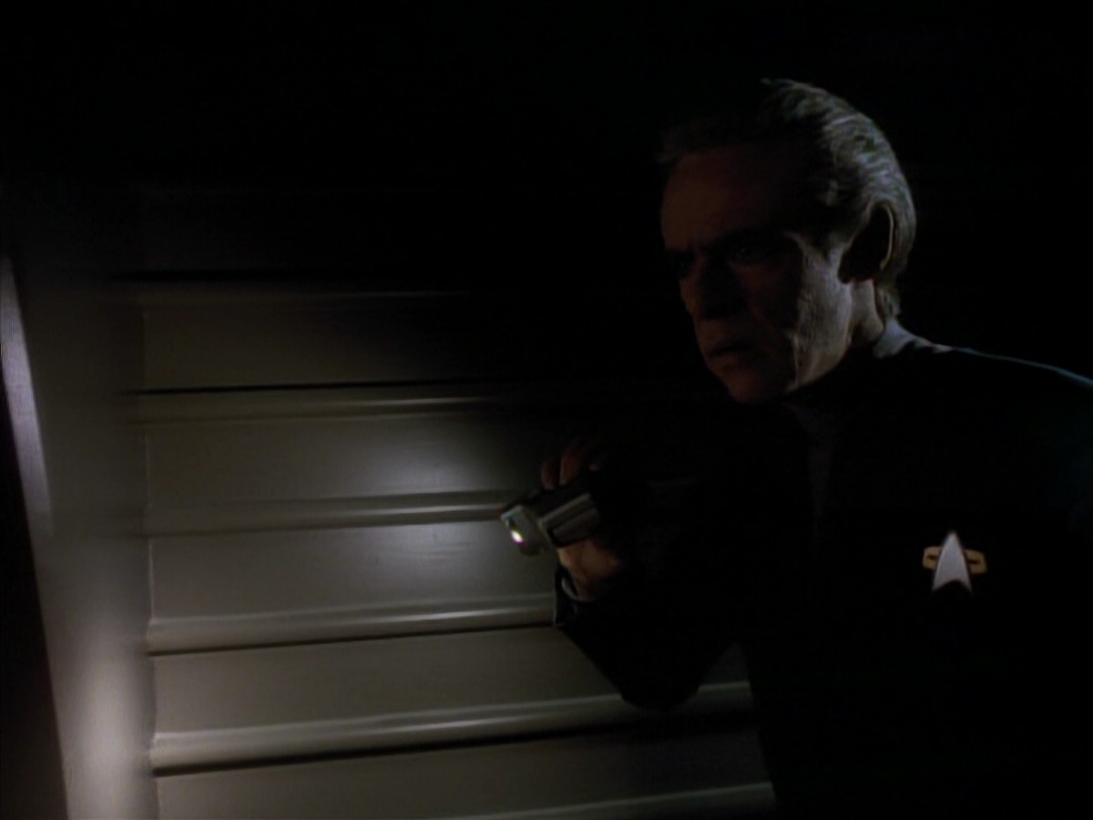 extant_StarTrek_DS9_3x18-DistantVoices_02084.jpg