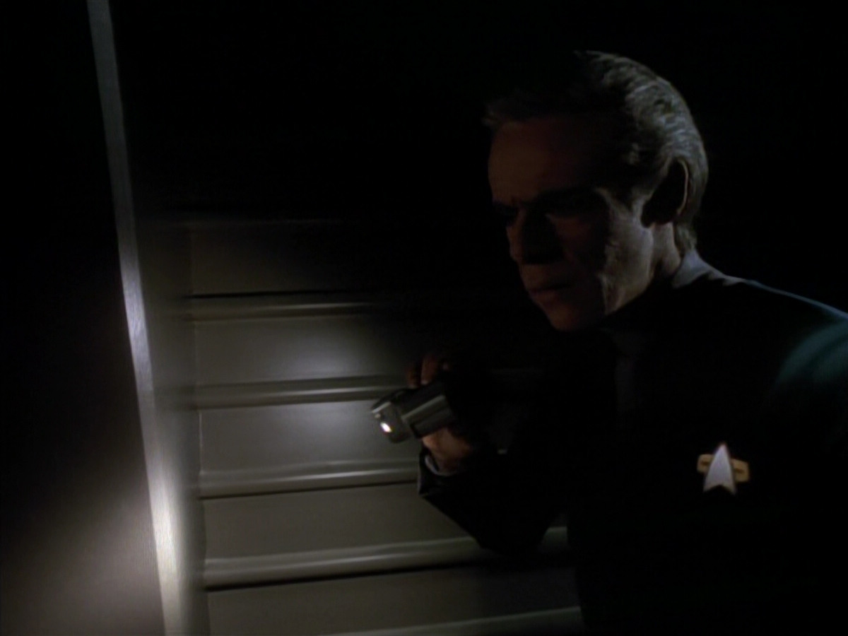 extant_StarTrek_DS9_3x18-DistantVoices_02085.jpg