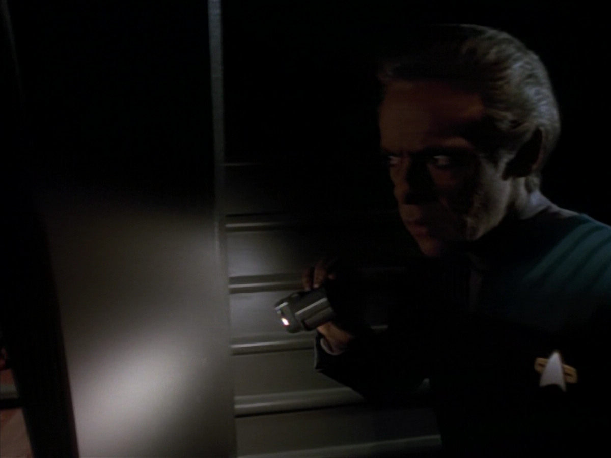 extant_StarTrek_DS9_3x18-DistantVoices_02086.jpg