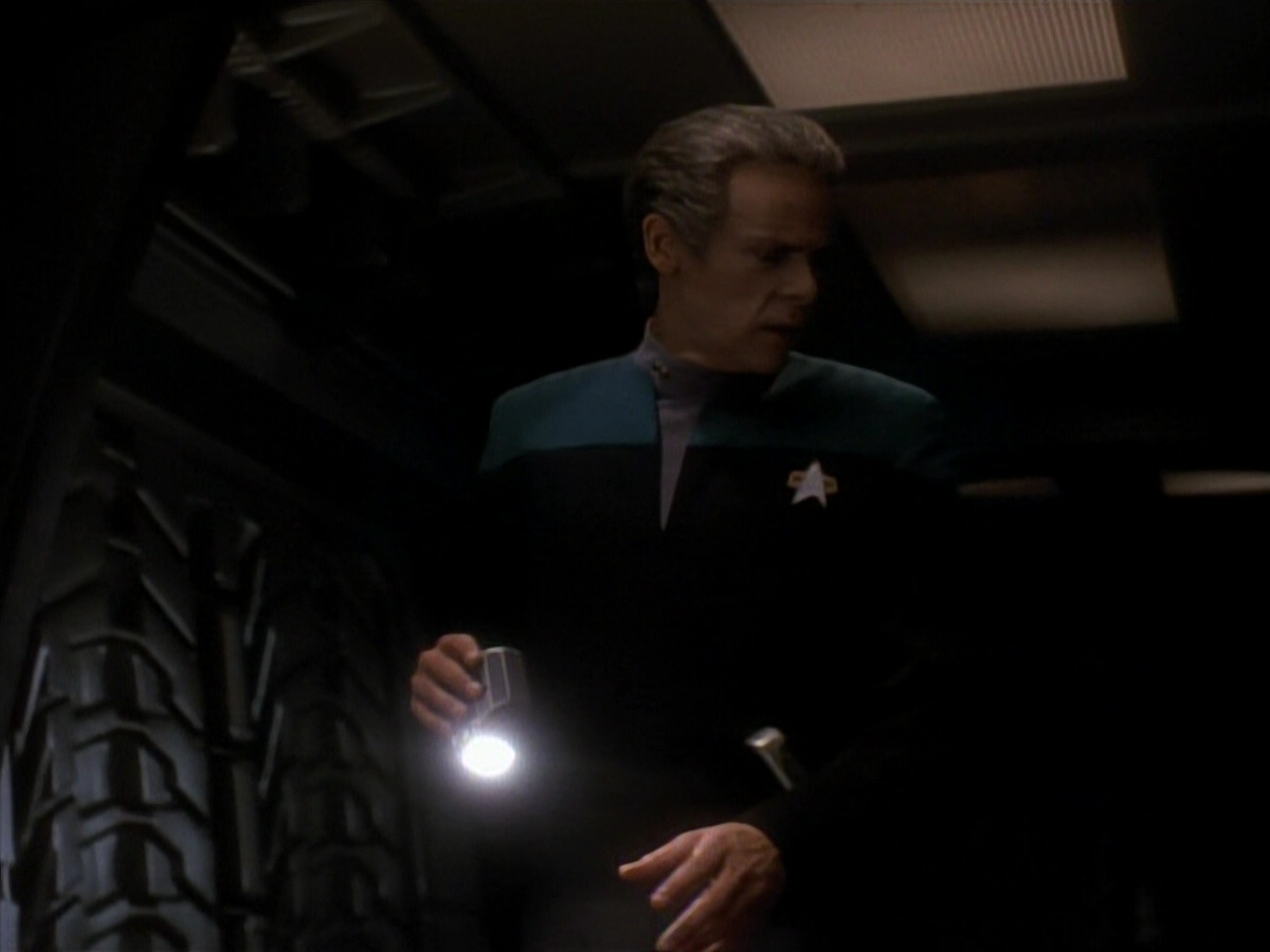 extant_StarTrek_DS9_3x18-DistantVoices_02100.jpg