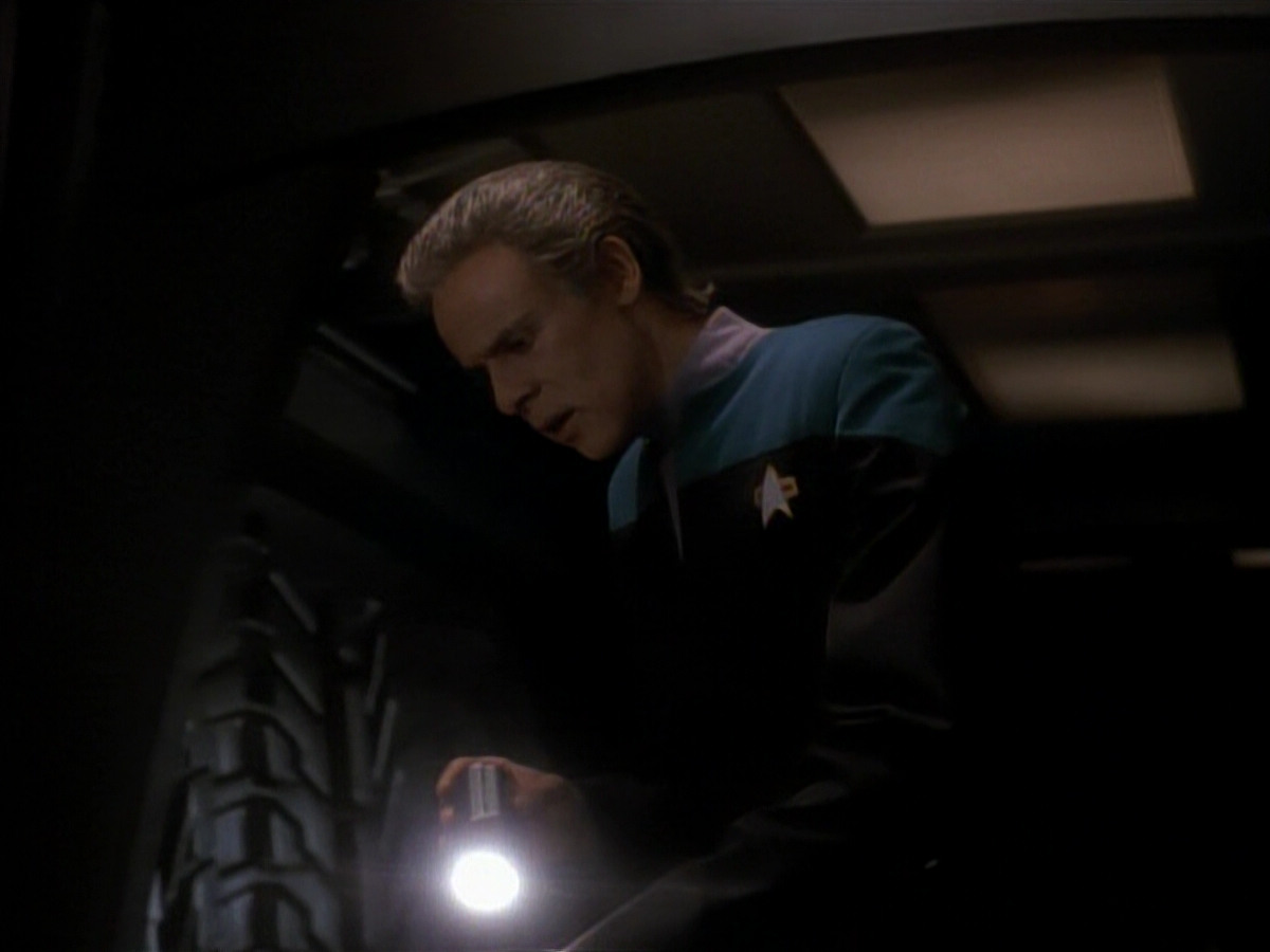 extant_StarTrek_DS9_3x18-DistantVoices_02103.jpg