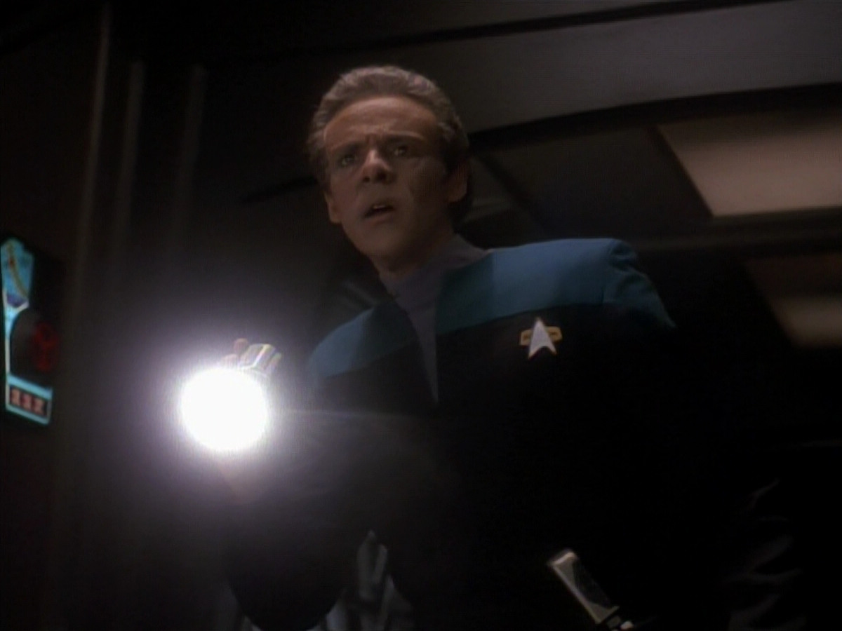 extant_StarTrek_DS9_3x18-DistantVoices_02110.jpg