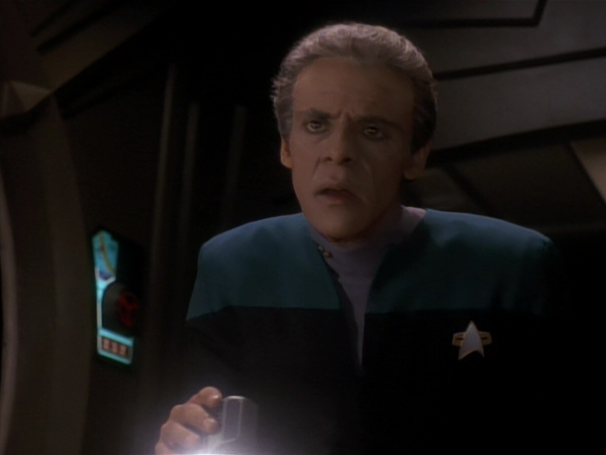 extant_StarTrek_DS9_3x18-DistantVoices_02115.jpg