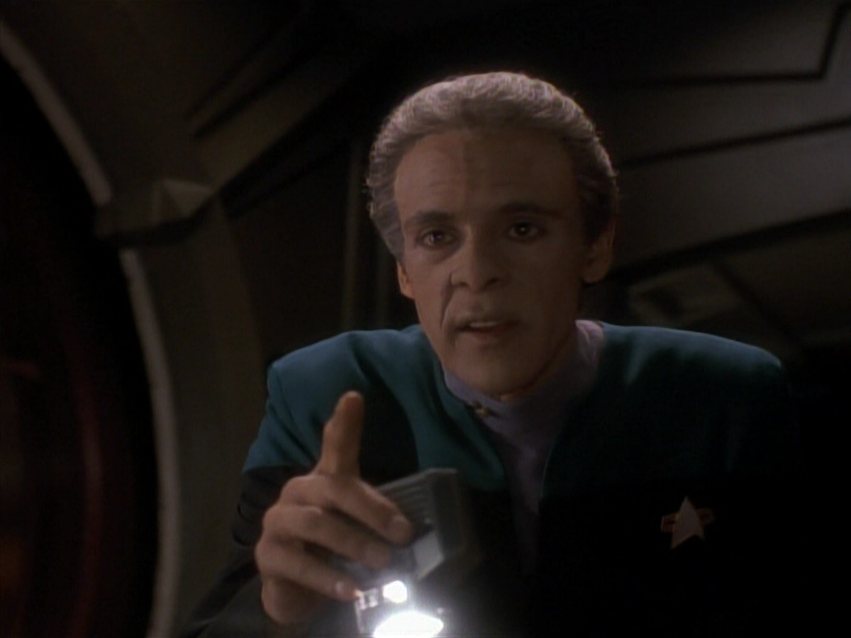 extant_StarTrek_DS9_3x18-DistantVoices_02122.jpg