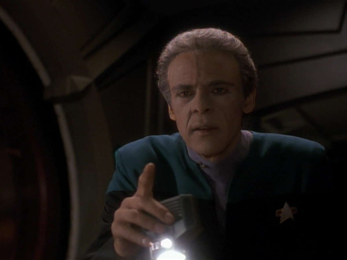 extant_StarTrek_DS9_3x18-DistantVoices_02124.jpg