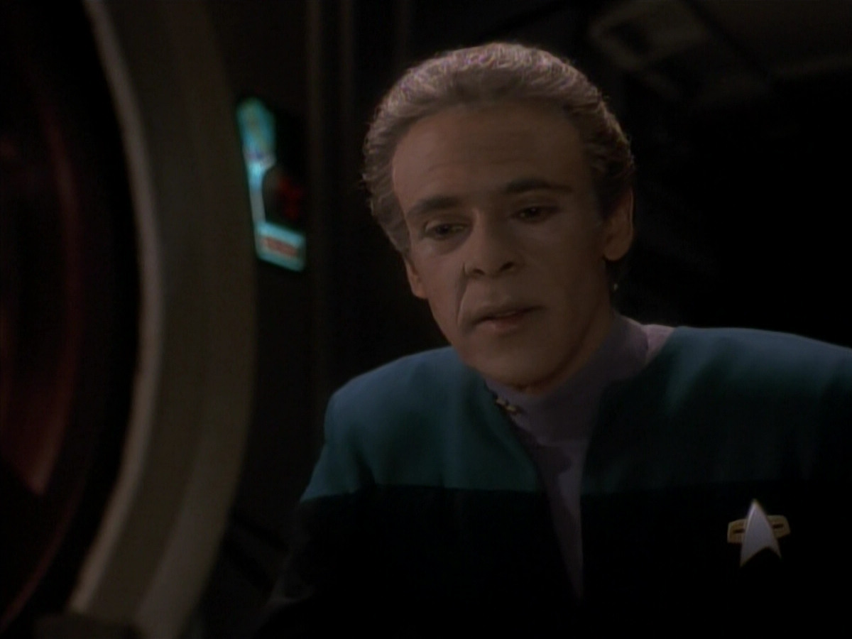 extant_StarTrek_DS9_3x18-DistantVoices_02154.jpg