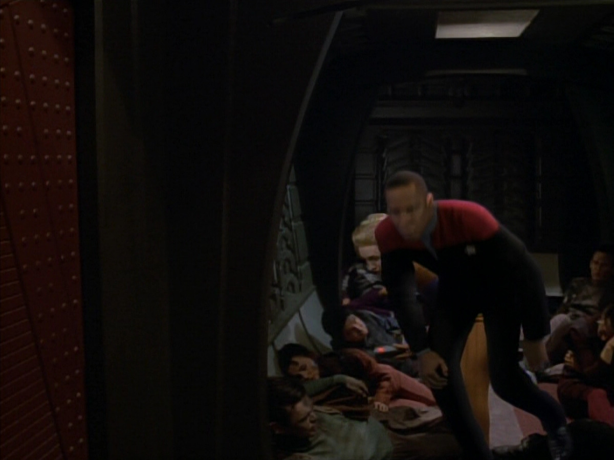 extant_StarTrek_DS9_3x18-DistantVoices_02181.jpg