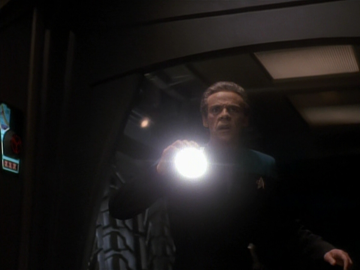 extant_StarTrek_DS9_3x18-DistantVoices_02191.jpg