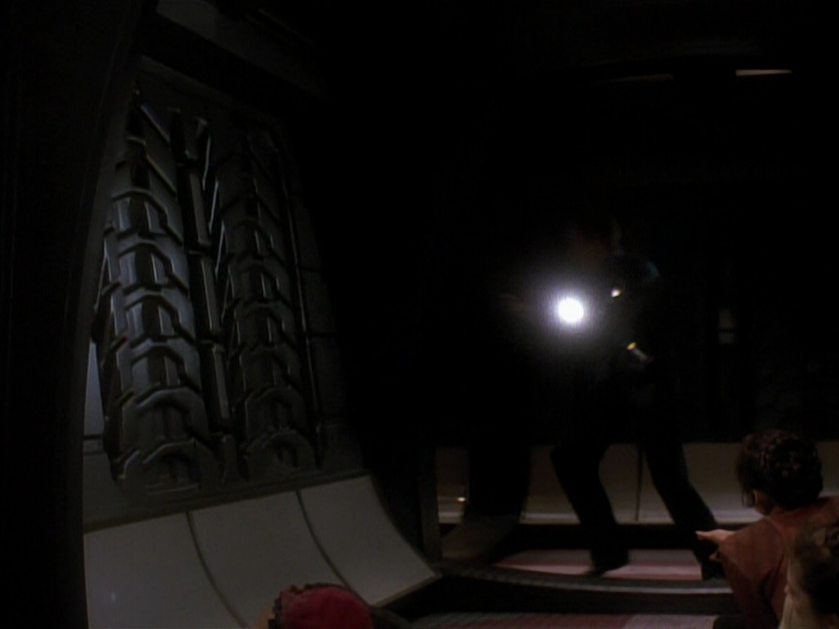 extant_StarTrek_DS9_3x18-DistantVoices_02198.jpg