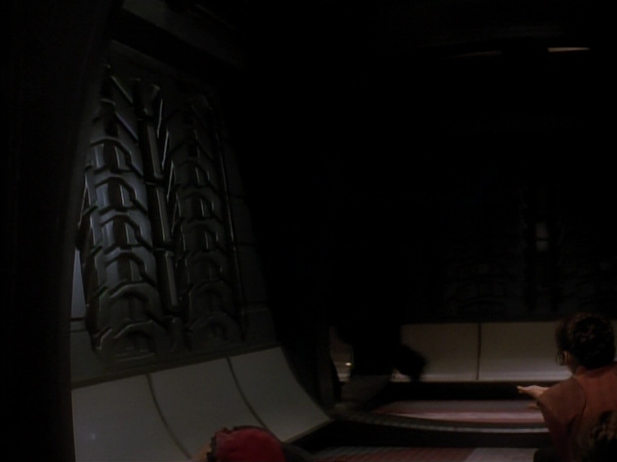 extant_StarTrek_DS9_3x18-DistantVoices_02199.jpg