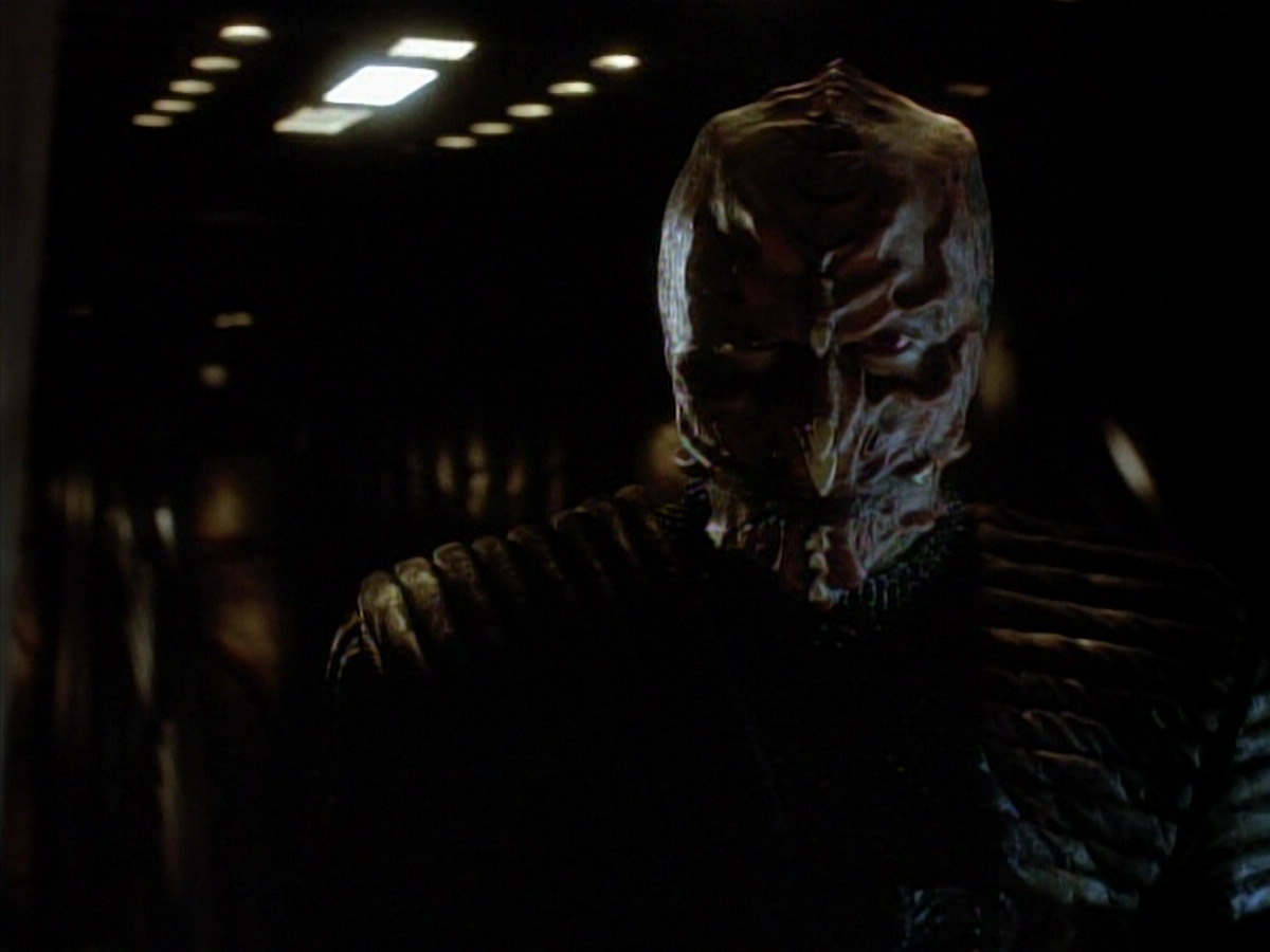 extant_StarTrek_DS9_3x18-DistantVoices_02229.jpg
