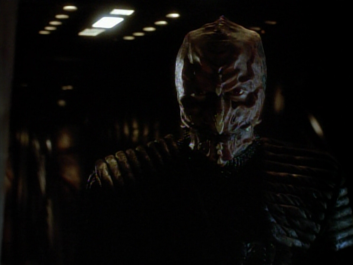 extant_StarTrek_DS9_3x18-DistantVoices_02235.jpg