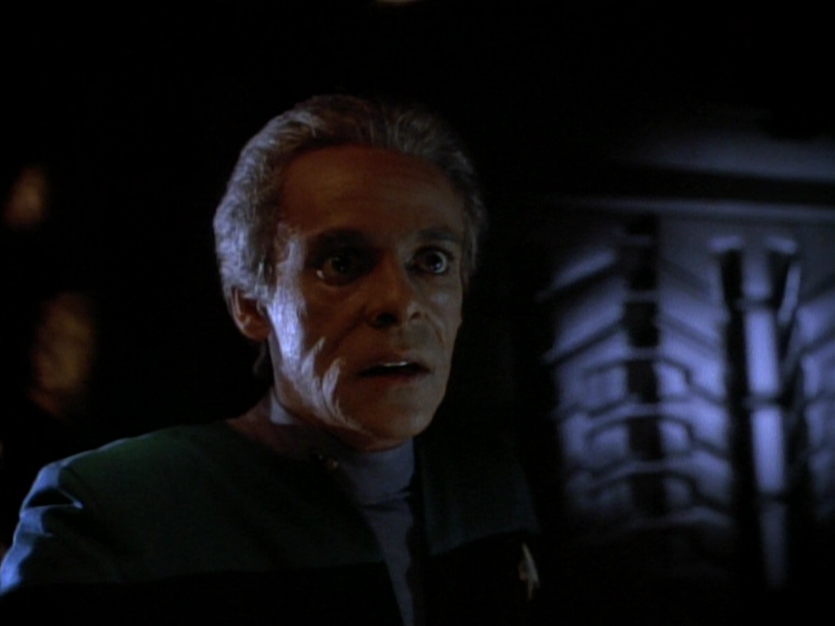 extant_StarTrek_DS9_3x18-DistantVoices_02238.jpg