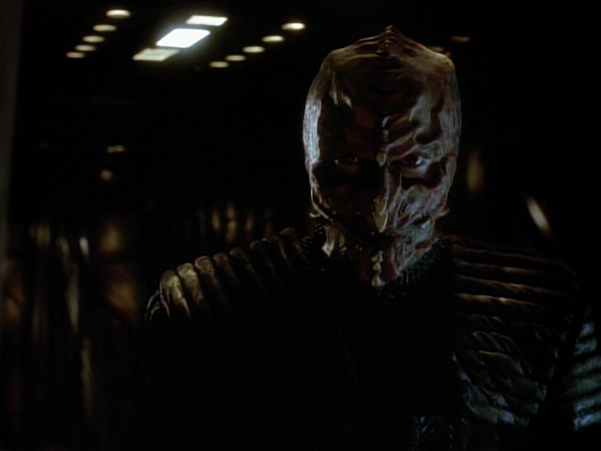 extant_StarTrek_DS9_3x18-DistantVoices_02243.jpg