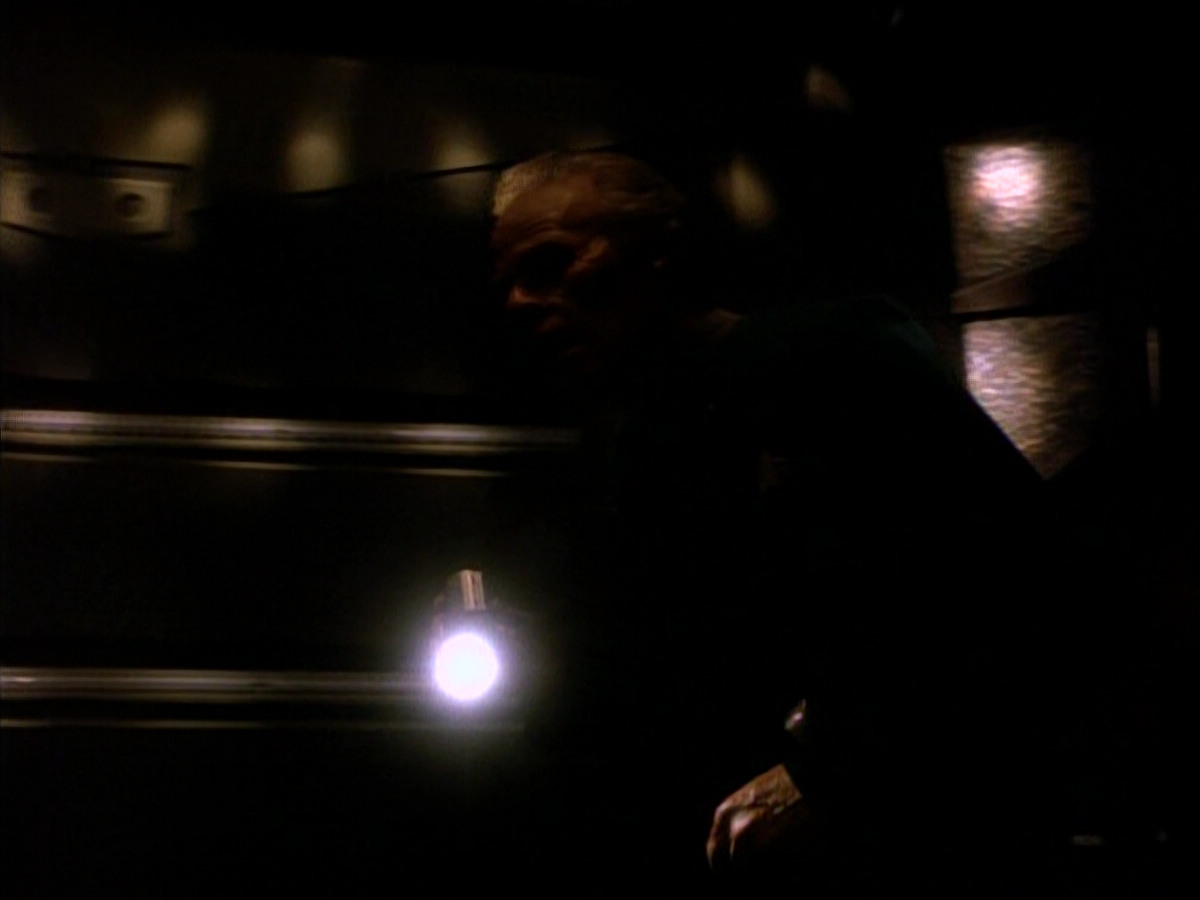 extant_StarTrek_DS9_3x18-DistantVoices_02270.jpg
