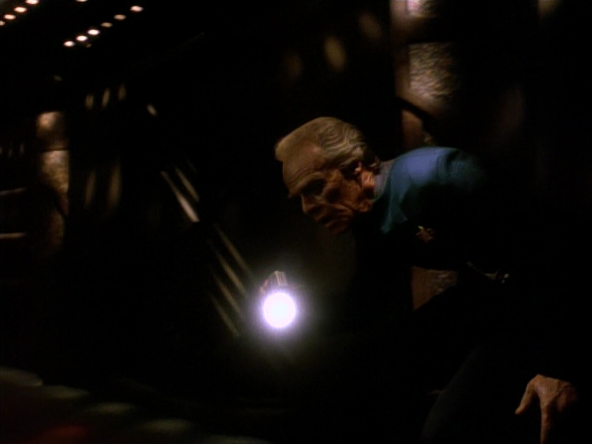 extant_StarTrek_DS9_3x18-DistantVoices_02275.jpg