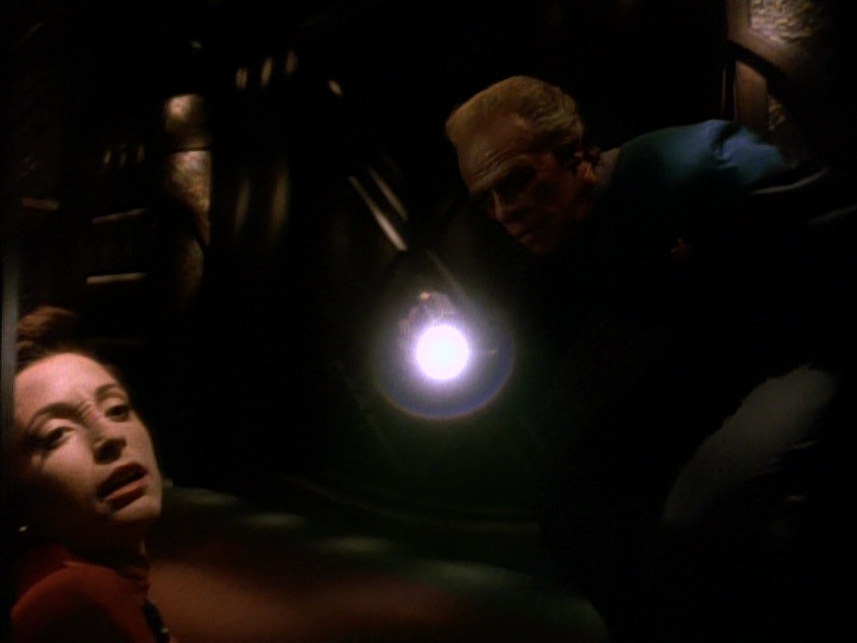 extant_StarTrek_DS9_3x18-DistantVoices_02276.jpg