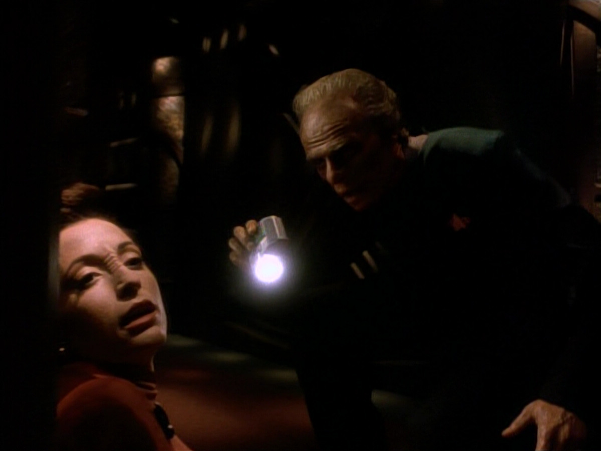 extant_StarTrek_DS9_3x18-DistantVoices_02277.jpg