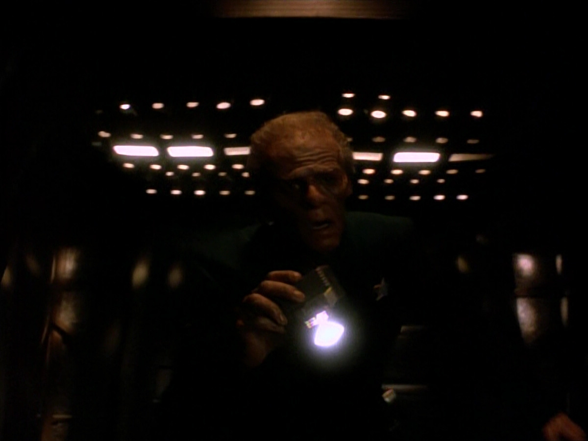 extant_StarTrek_DS9_3x18-DistantVoices_02303.jpg