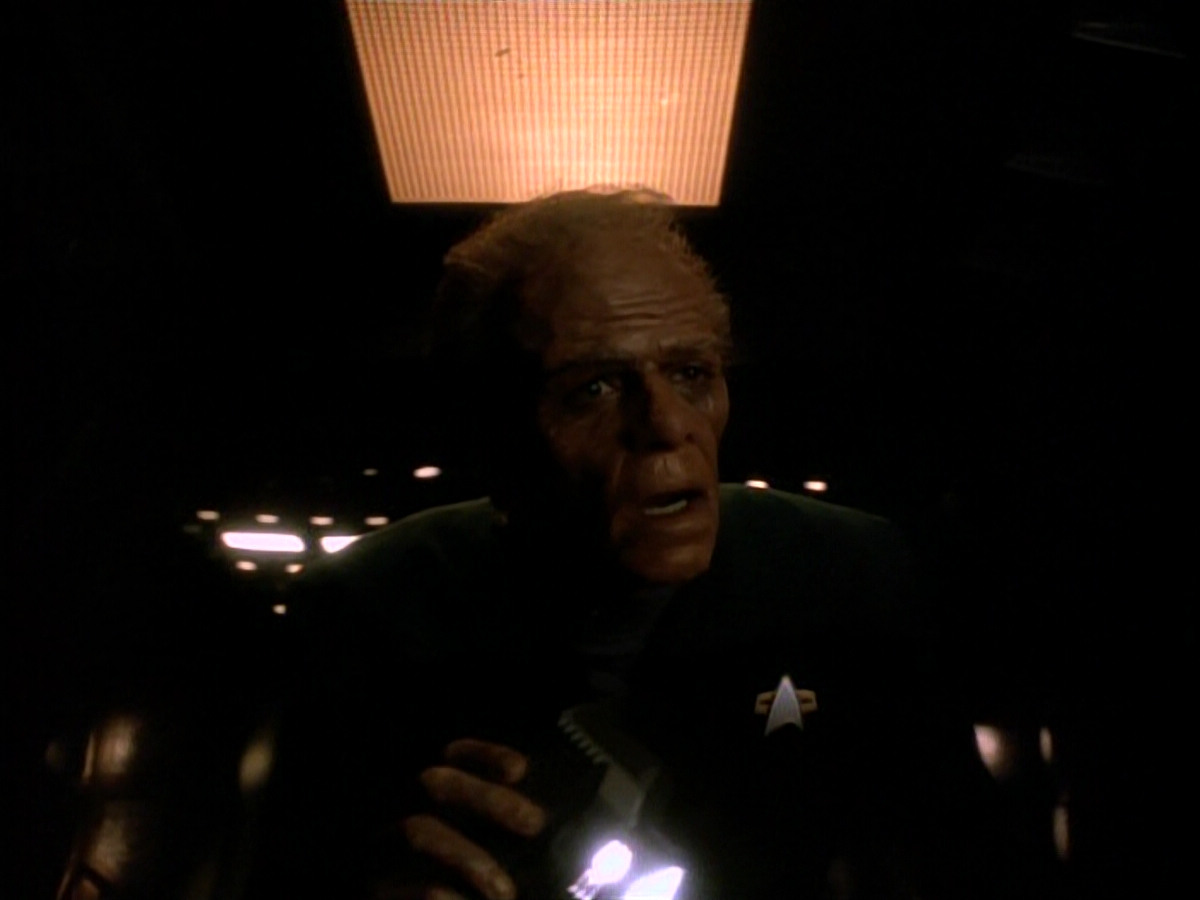 extant_StarTrek_DS9_3x18-DistantVoices_02306.jpg