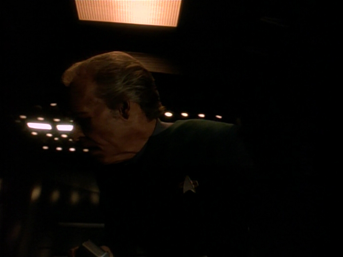 extant_StarTrek_DS9_3x18-DistantVoices_02325.jpg