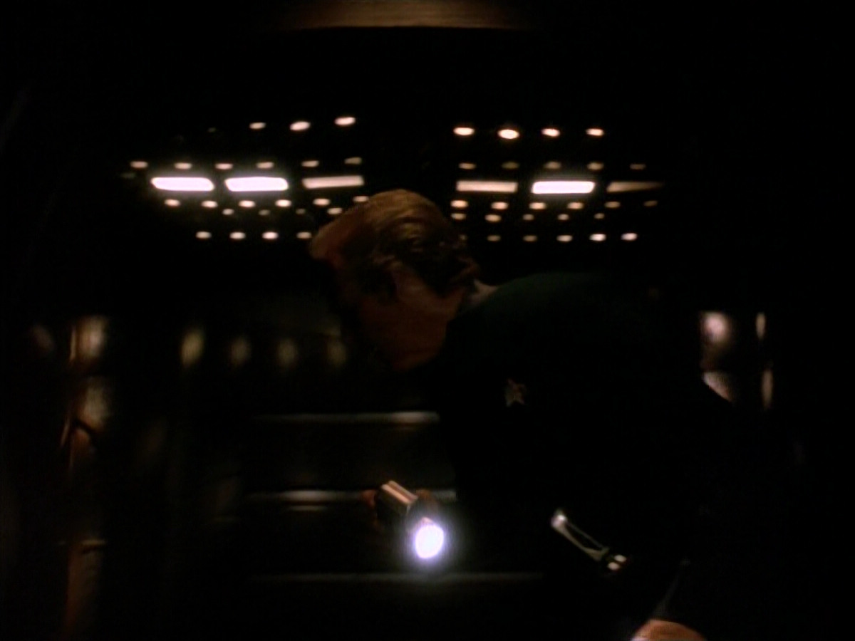 extant_StarTrek_DS9_3x18-DistantVoices_02345.jpg