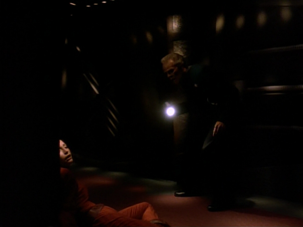 extant_StarTrek_DS9_3x18-DistantVoices_02351.jpg