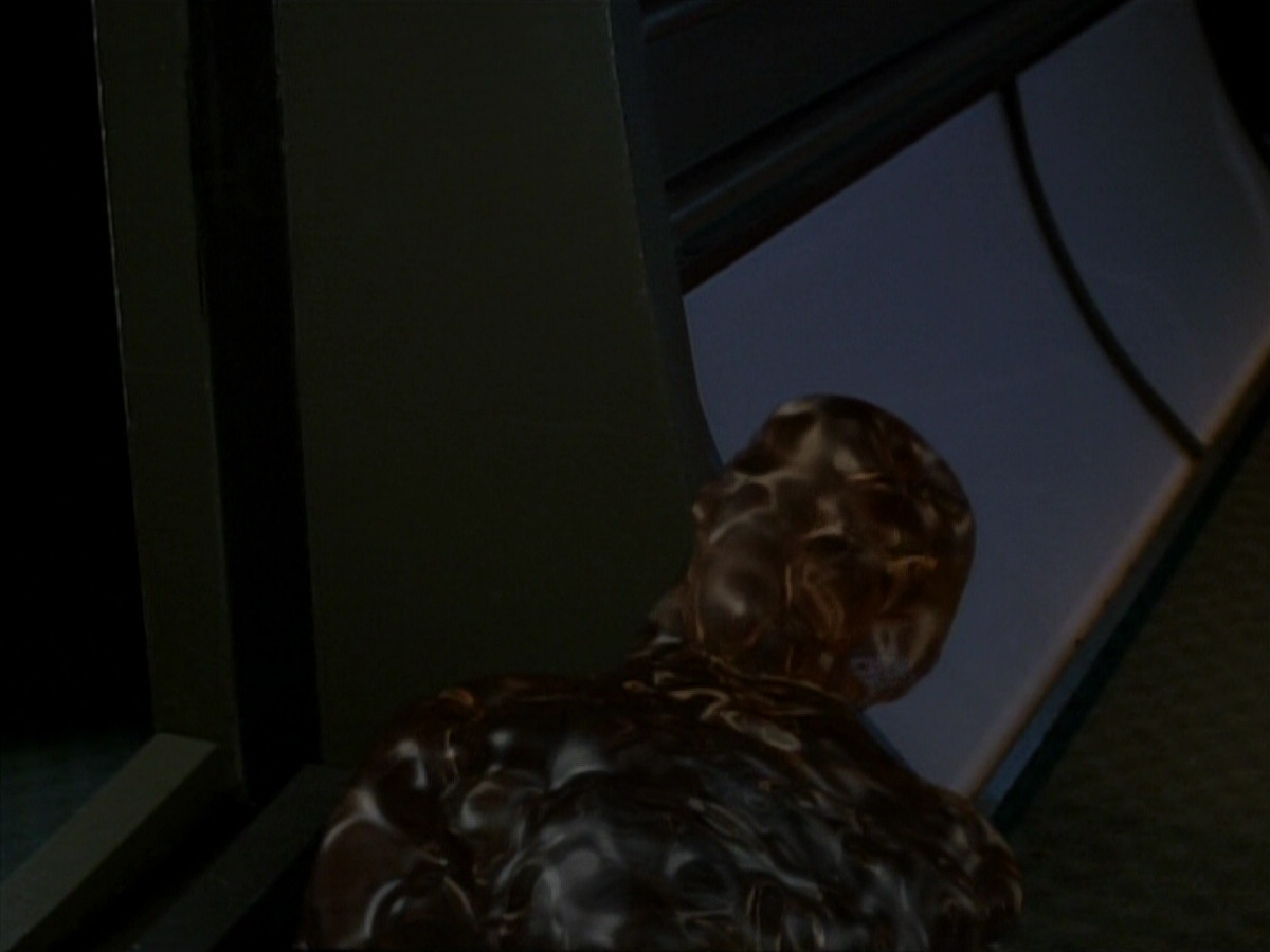 extant_StarTrek_DS9_3x18-DistantVoices_02359.jpg