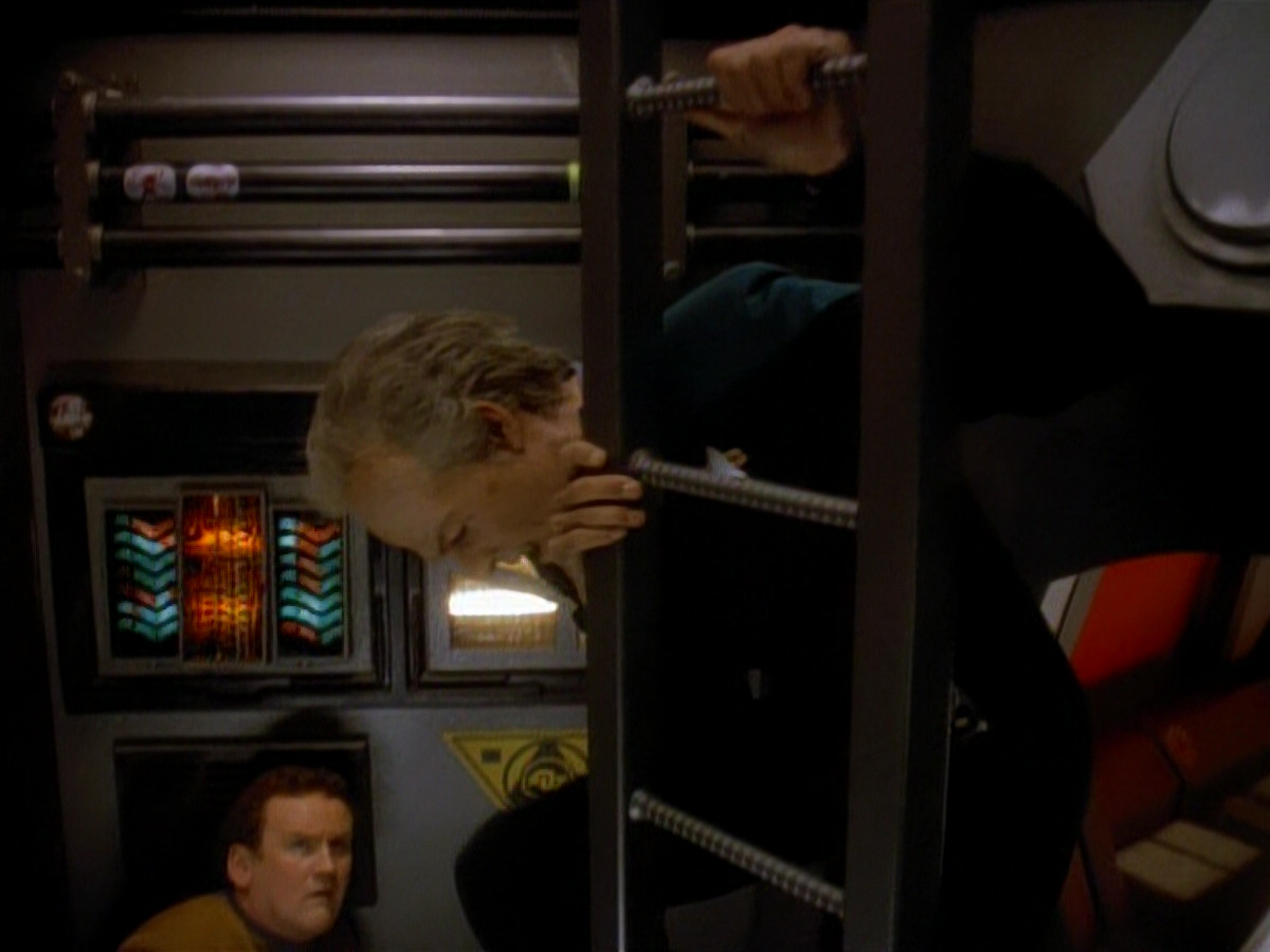 extant_StarTrek_DS9_3x18-DistantVoices_02378.jpg