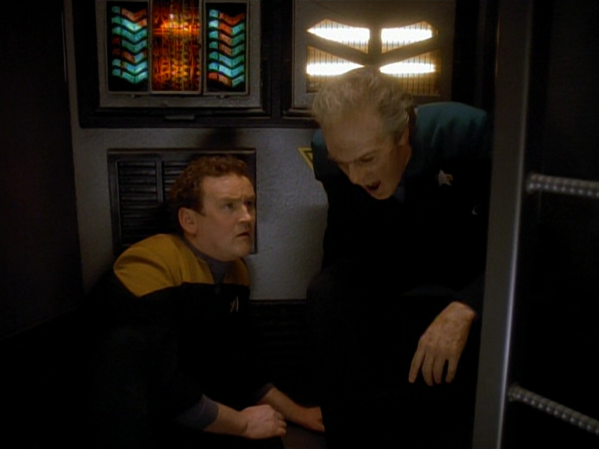 extant_StarTrek_DS9_3x18-DistantVoices_02386.jpg