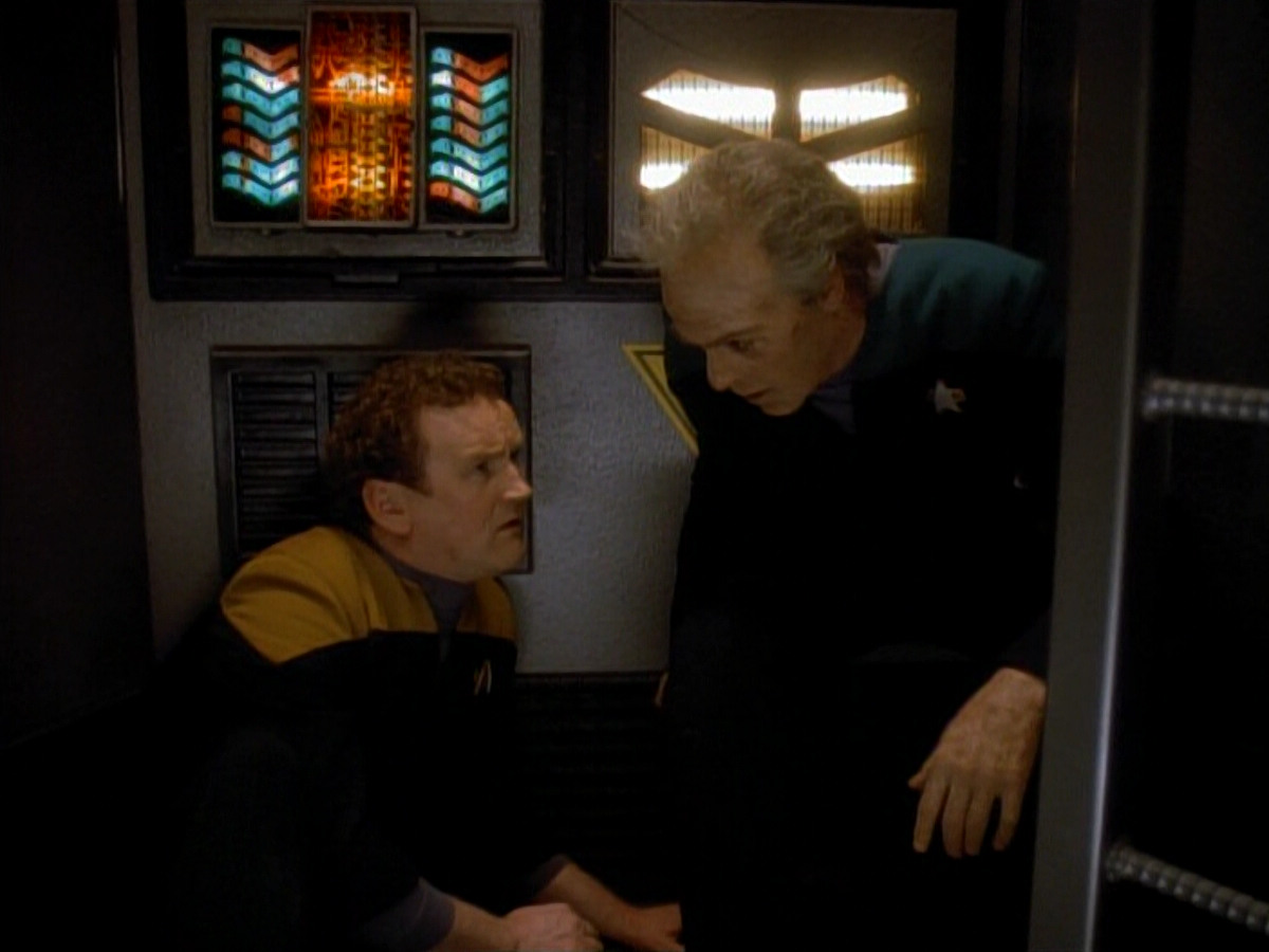 extant_StarTrek_DS9_3x18-DistantVoices_02390.jpg