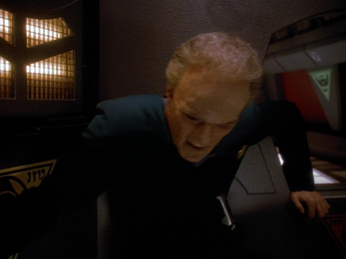 extant_StarTrek_DS9_3x18-DistantVoices_02401.jpg