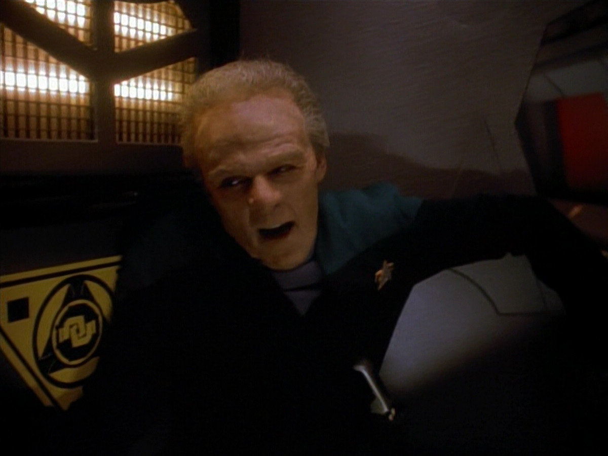 extant_StarTrek_DS9_3x18-DistantVoices_02403.jpg