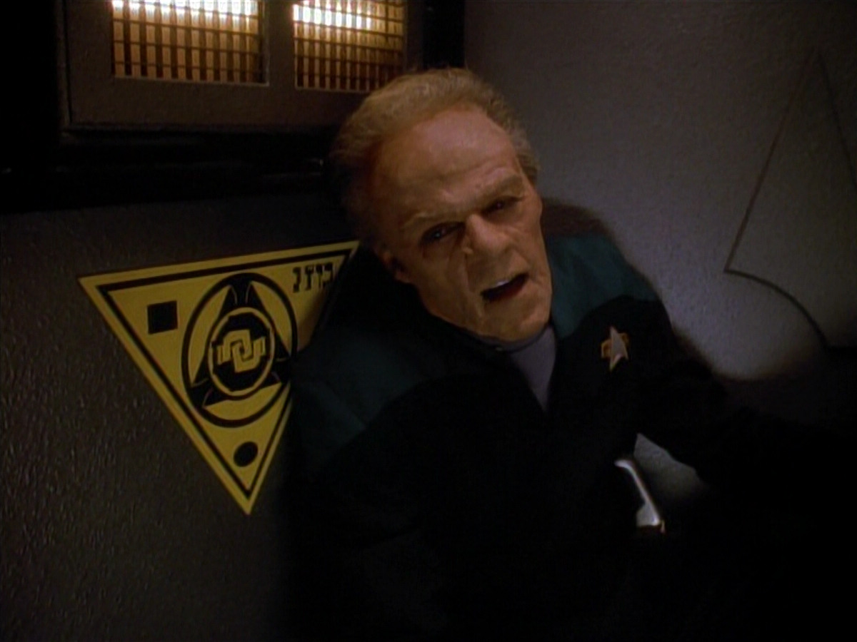extant_StarTrek_DS9_3x18-DistantVoices_02405.jpg