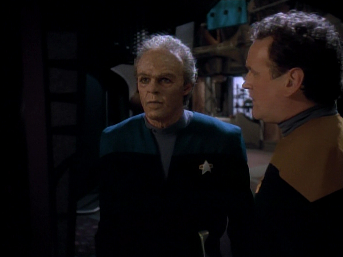 extant_StarTrek_DS9_3x18-DistantVoices_02490.jpg
