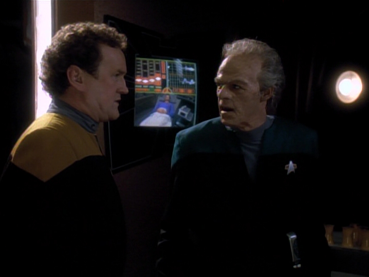 extant_StarTrek_DS9_3x18-DistantVoices_02506.jpg