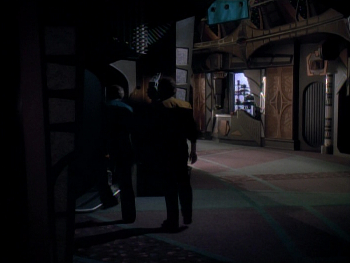 extant_StarTrek_DS9_3x18-DistantVoices_02517.jpg